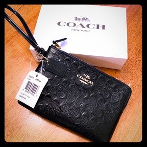 Coach Wristlet New in Black Patent Leather